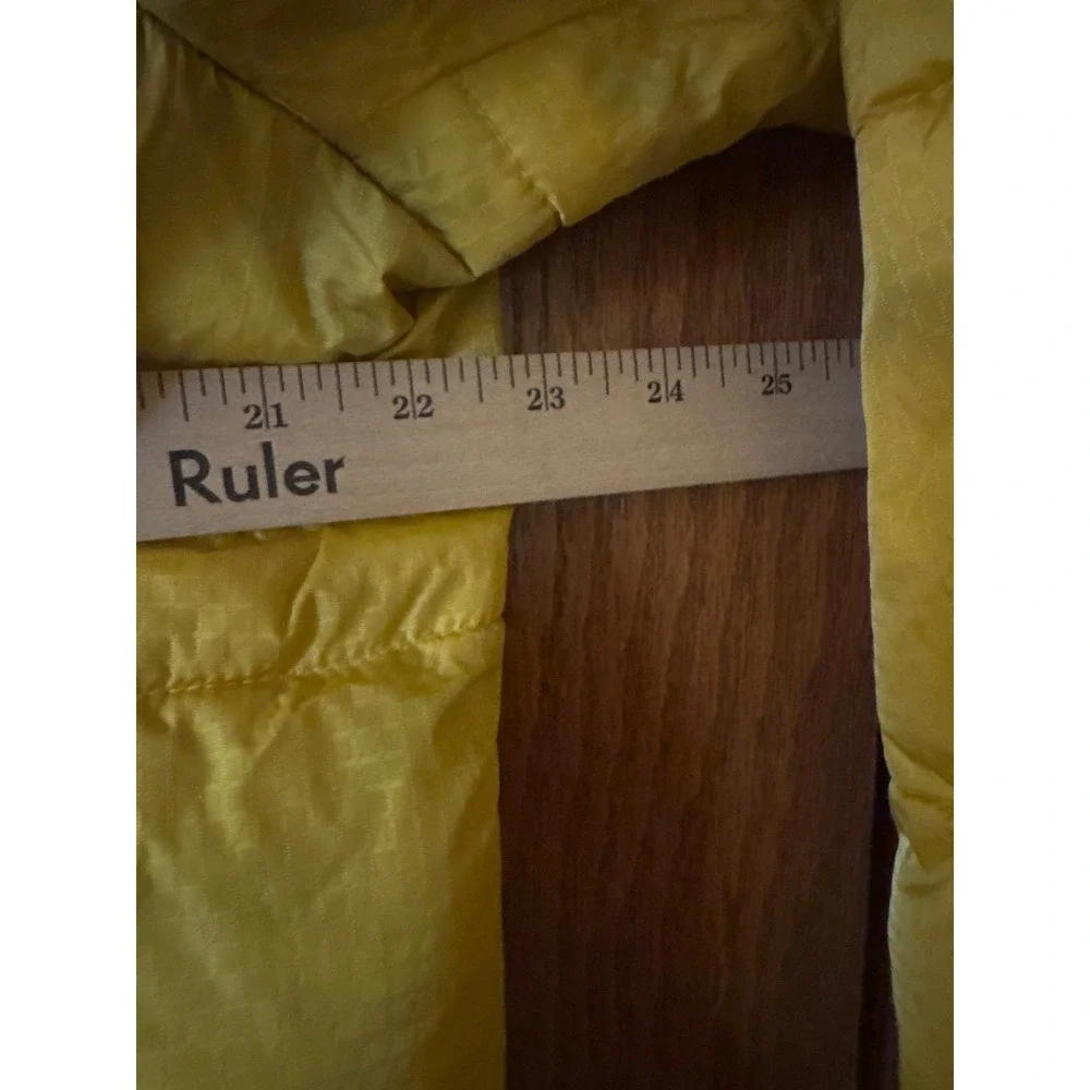 Calvin Klein Yellow Puffer Jacket Size Med Quilted Insulated Lightweight CK Logo